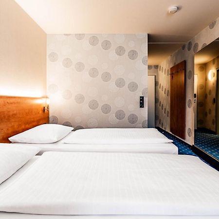 Bonjour Tagungshotel Stuttgart-Gerlingen Exterior foto